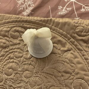 BEAUTIFUL LENOX WHITE BONE CHINA BELL WITH RAISED EMBELLISHMENTS